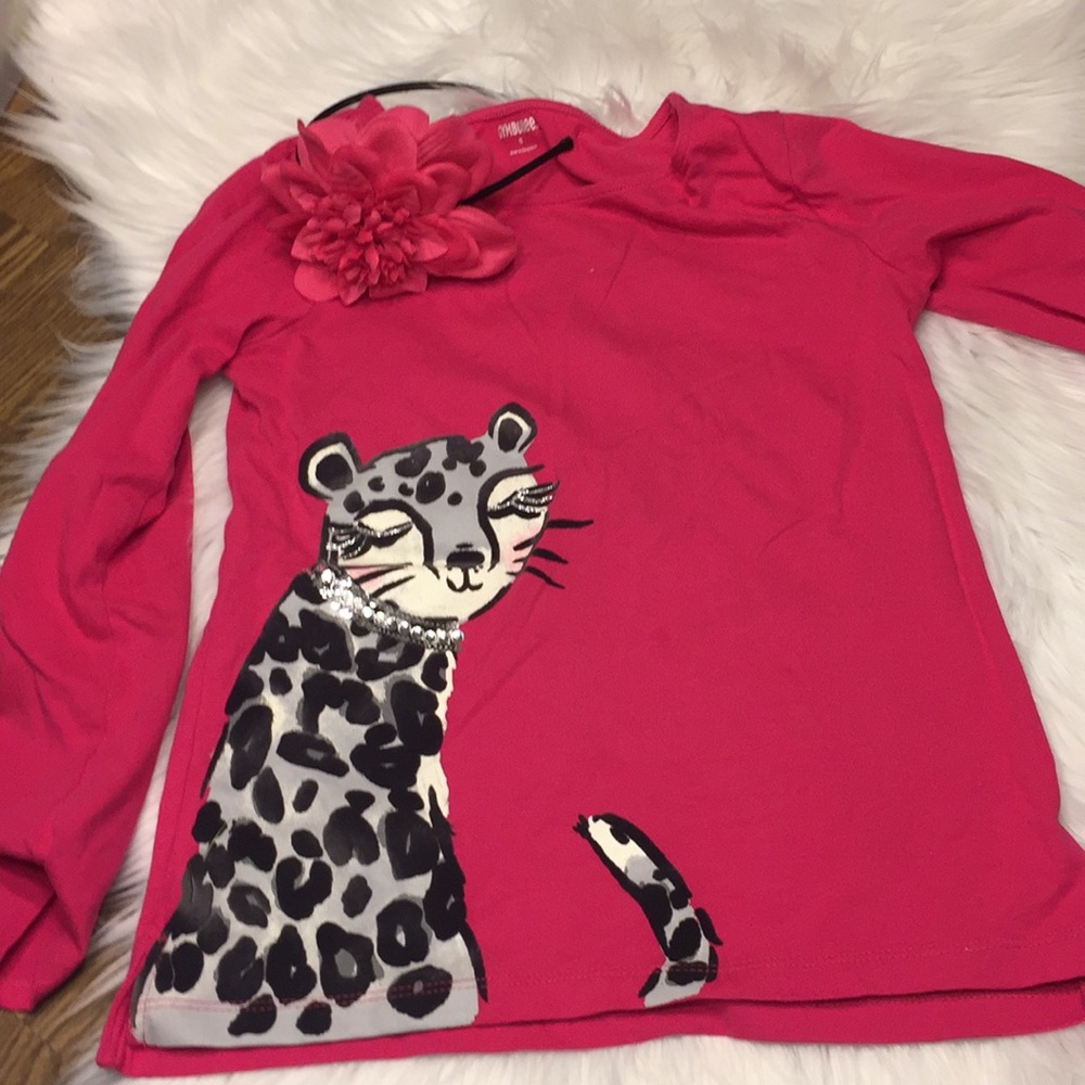 Pink long sleeve shirts with a flower headband